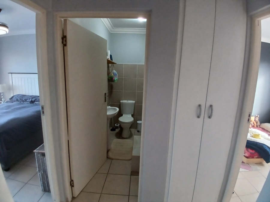 2 Bedroom Property for Sale in Hartenbos Central Western Cape